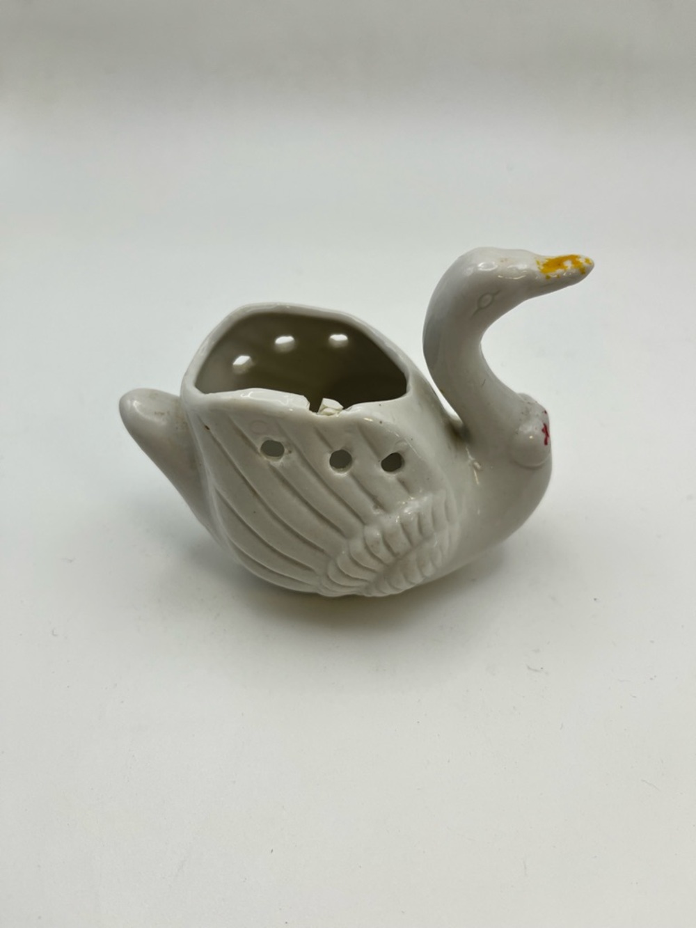 White Ceramic Swan Bird Feeder & Decoration